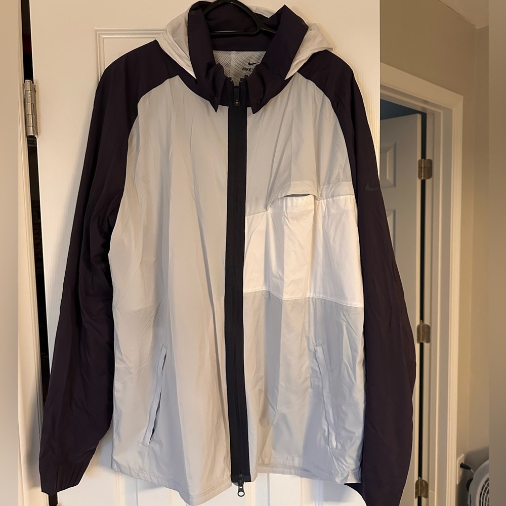 Nike Men's Black and Gray Windbreaker
